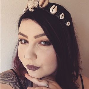 Meet your Posher, Ana